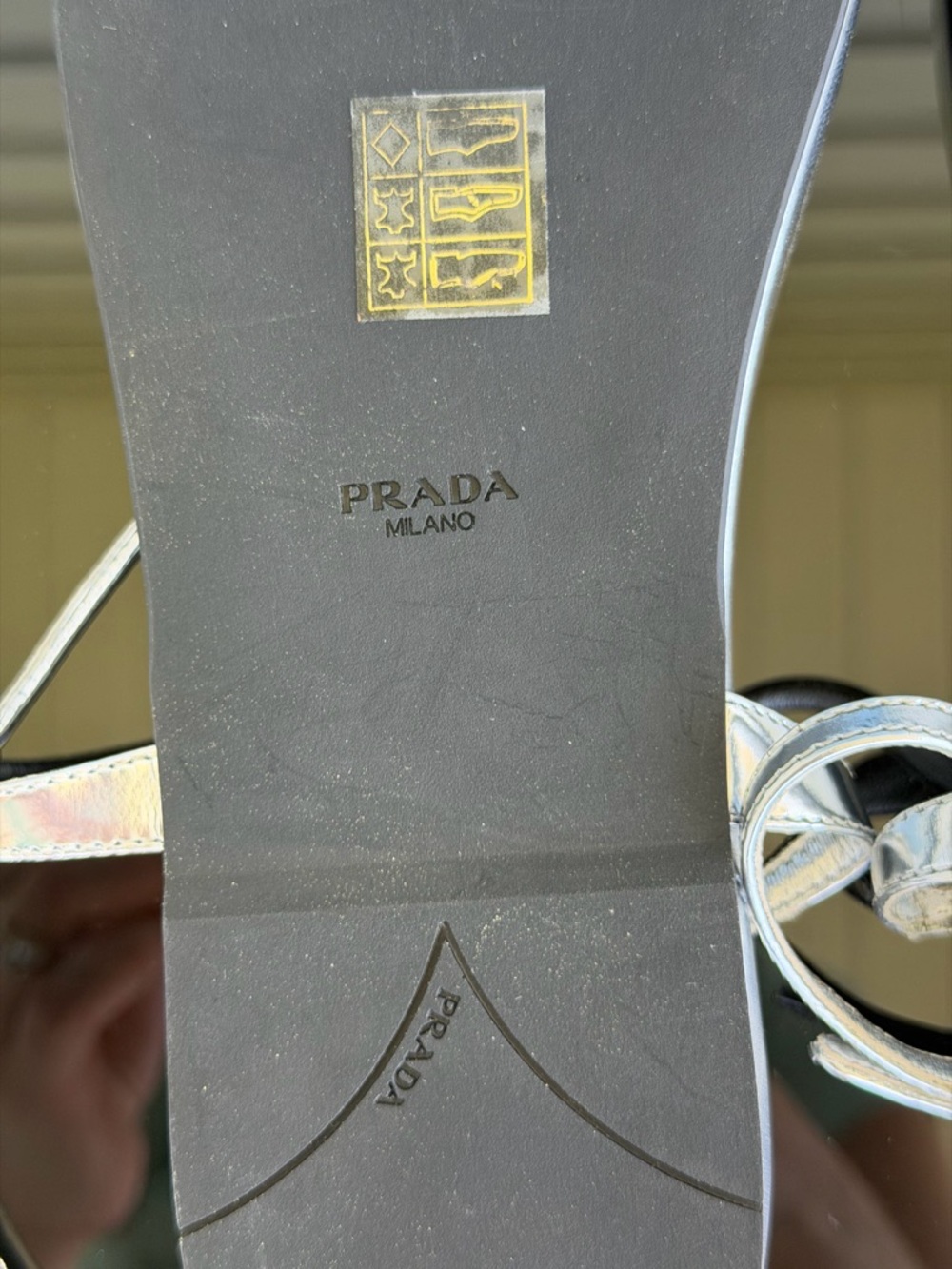 Prada Metallic Silver T-Strap Flat Sandals Size 38.5 Made In Italy new w/defects - Picture 8 of 11